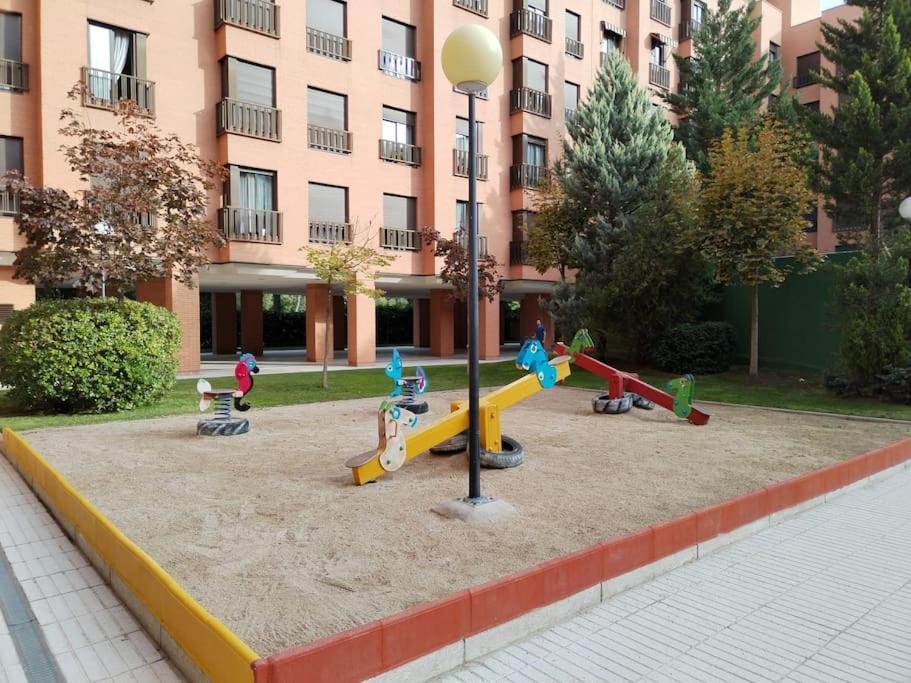 Apartamento Wanda Ifema Aeropuerto Madrid Jc Exterior foto
