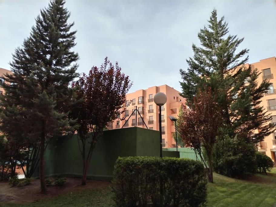 Apartamento Wanda Ifema Aeropuerto Madrid Jc Exterior foto