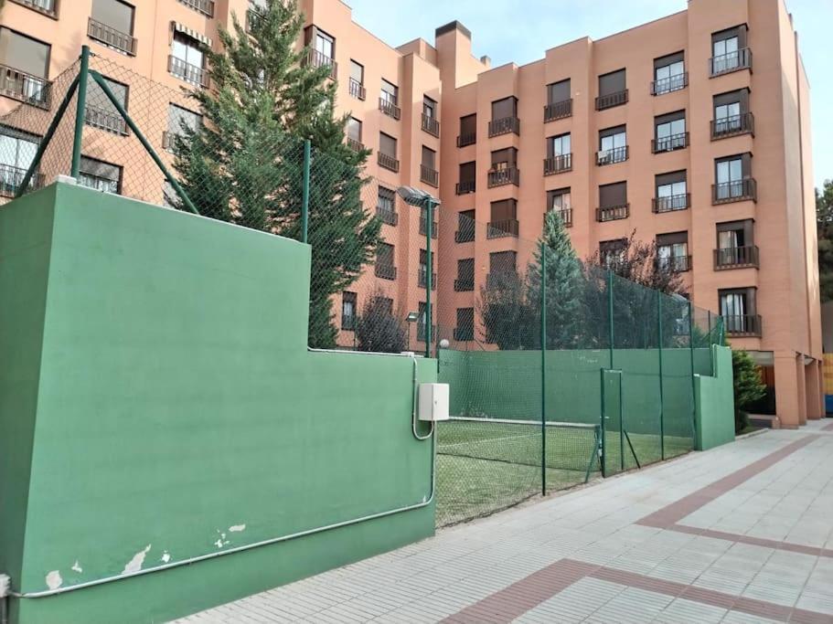 Apartamento Wanda Ifema Aeropuerto Madrid Jc Exterior foto